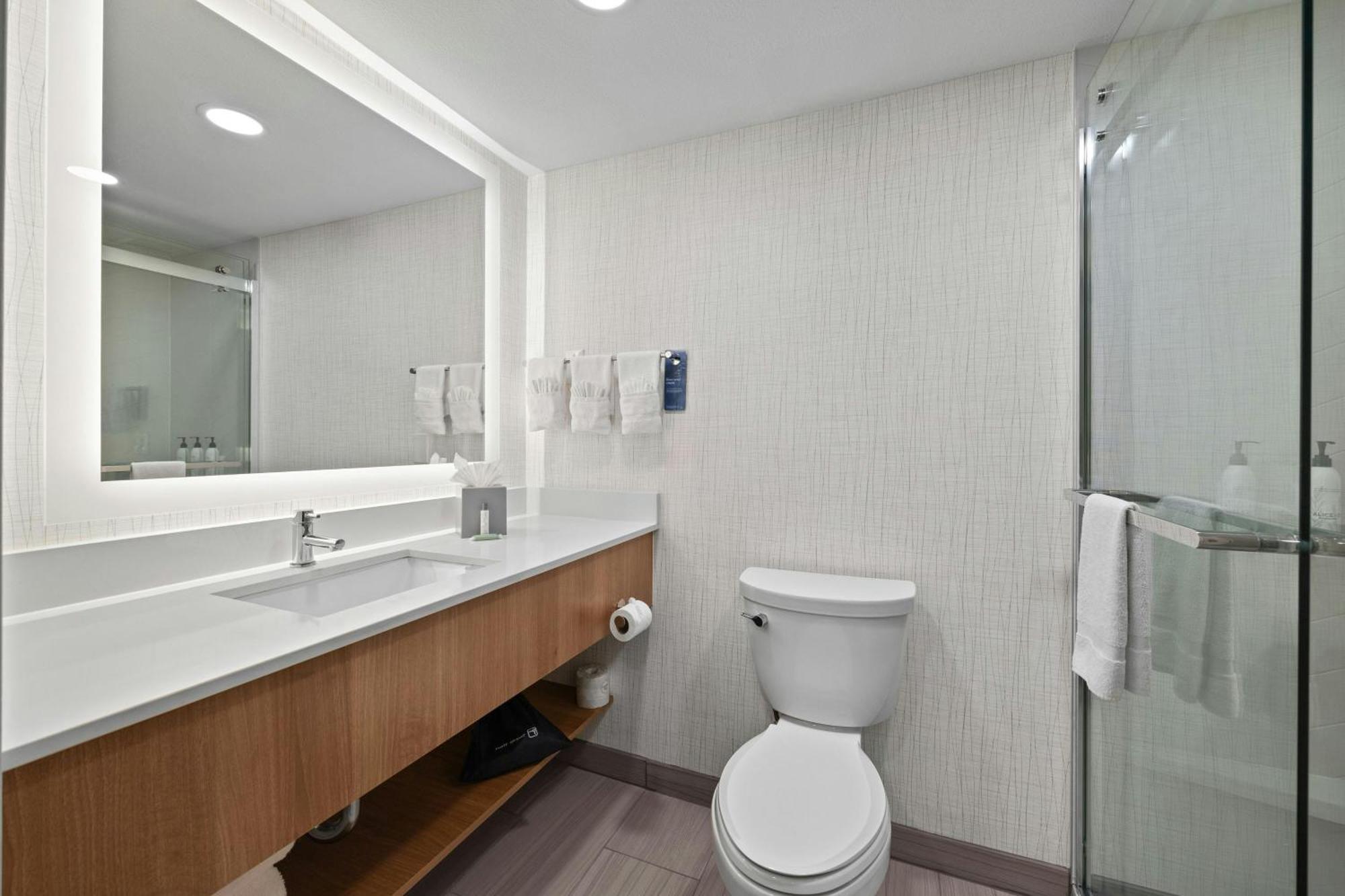 Hotel Fairfield & Oakland 3*